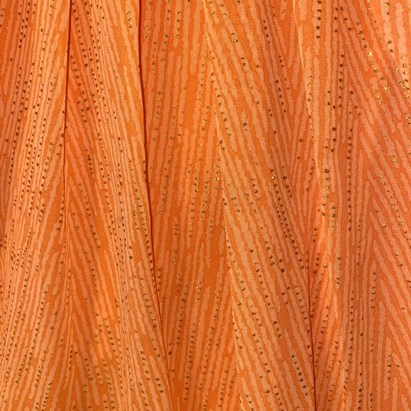 Orange flowy blouse - Picture 3 of 3